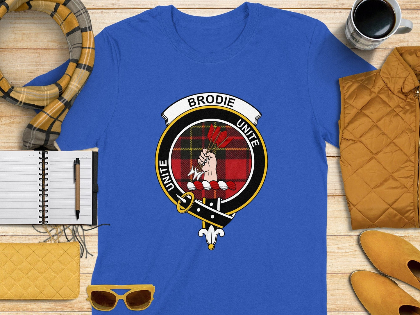 Physical Item S / Royal Brodie Clan Scottish Tartan Crest T-Shirt