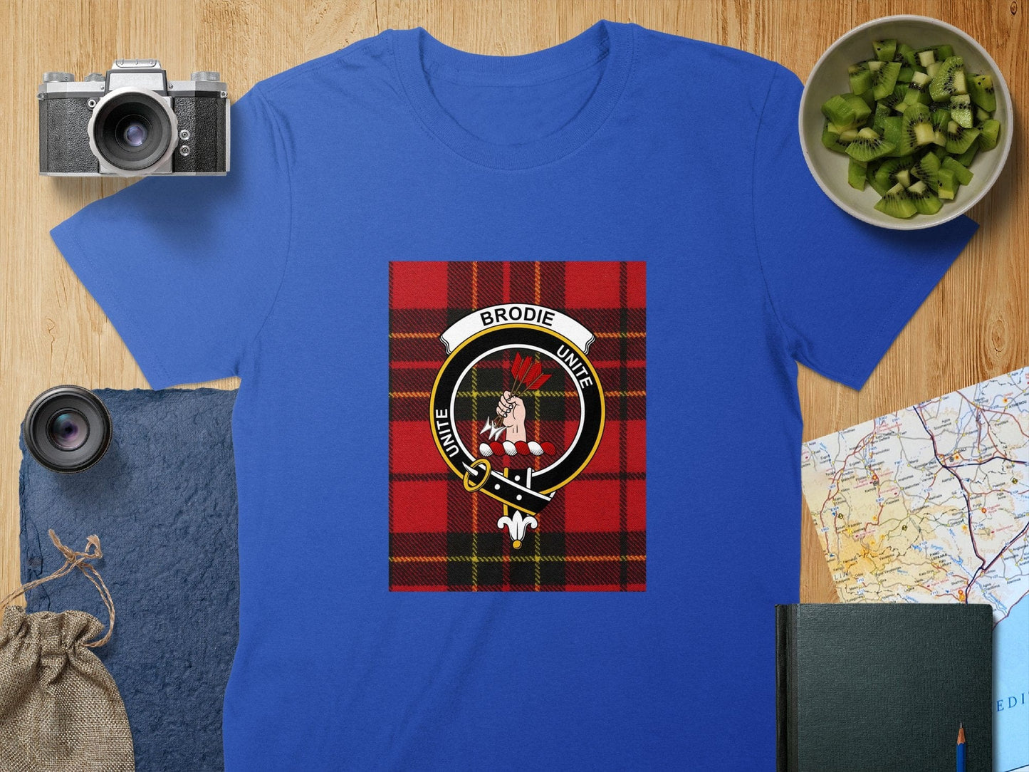 Physical Item S / Royal Brodie Clan Scottish Tartan Crest Unisex T-Shirt