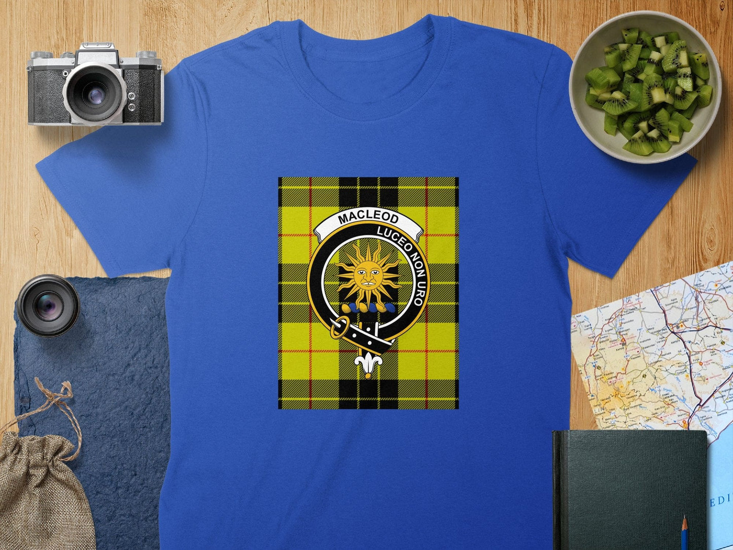 Physical Item S / Royal Macleod Clan Scottish Tartan Crest Unisex T-Shirt