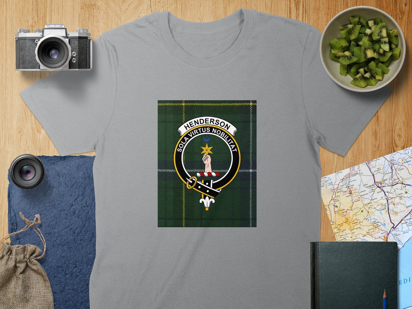 Physical Item S / Sport Grey Henderson Clan Scottish Tartan Crest Unisex T-Shirt