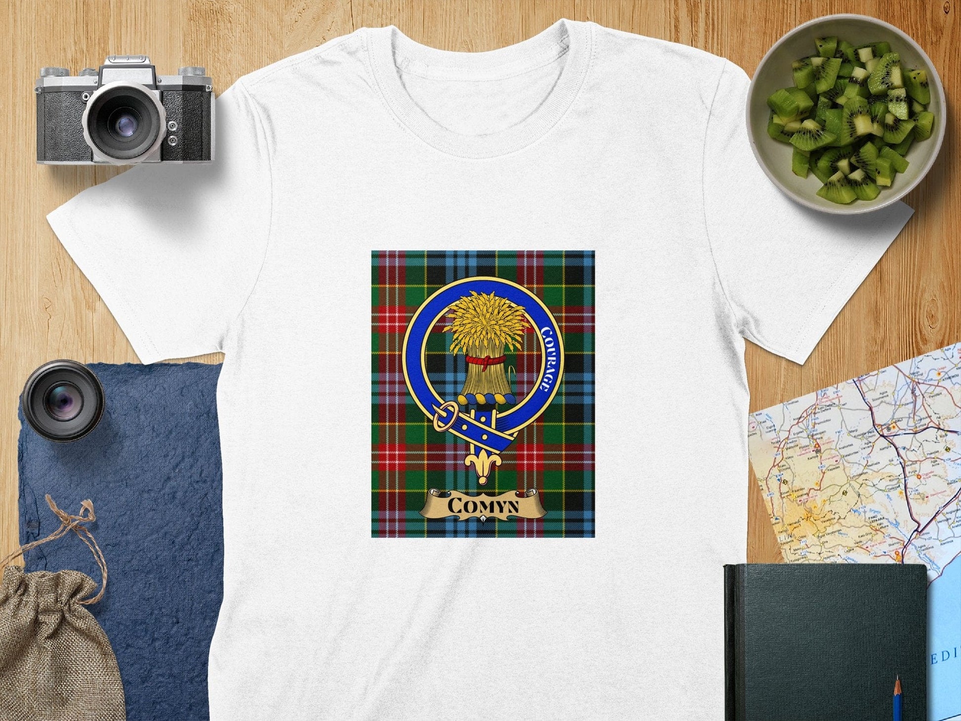 Physical Item S / White Comyn Scottish Clan Courage Crest T-Shirt