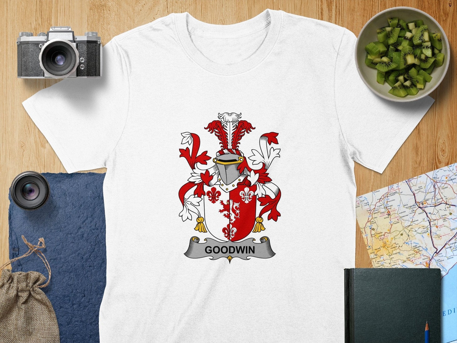 Physical Item S / White Goodwin Surname Irish Heraldry Unisex T-Shirt