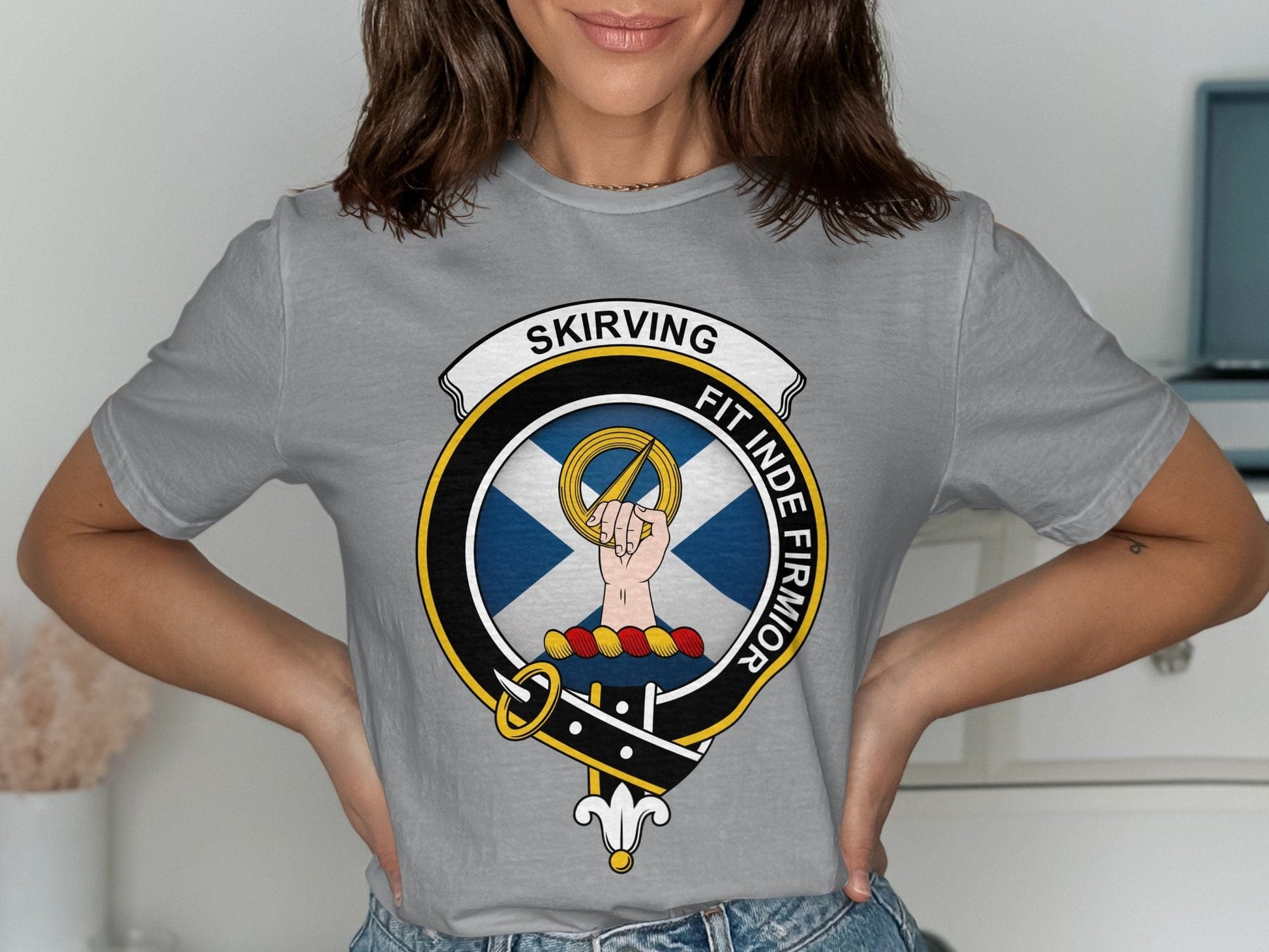 Physical Item Skirving Scottish Clan Crest on St Andrews Flag T-Shirt