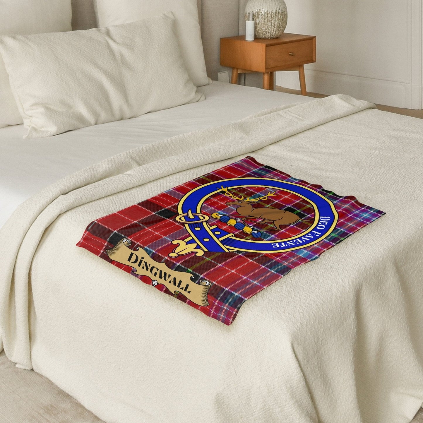 Scottish Clan Dingwall Crest Tartan Blanket