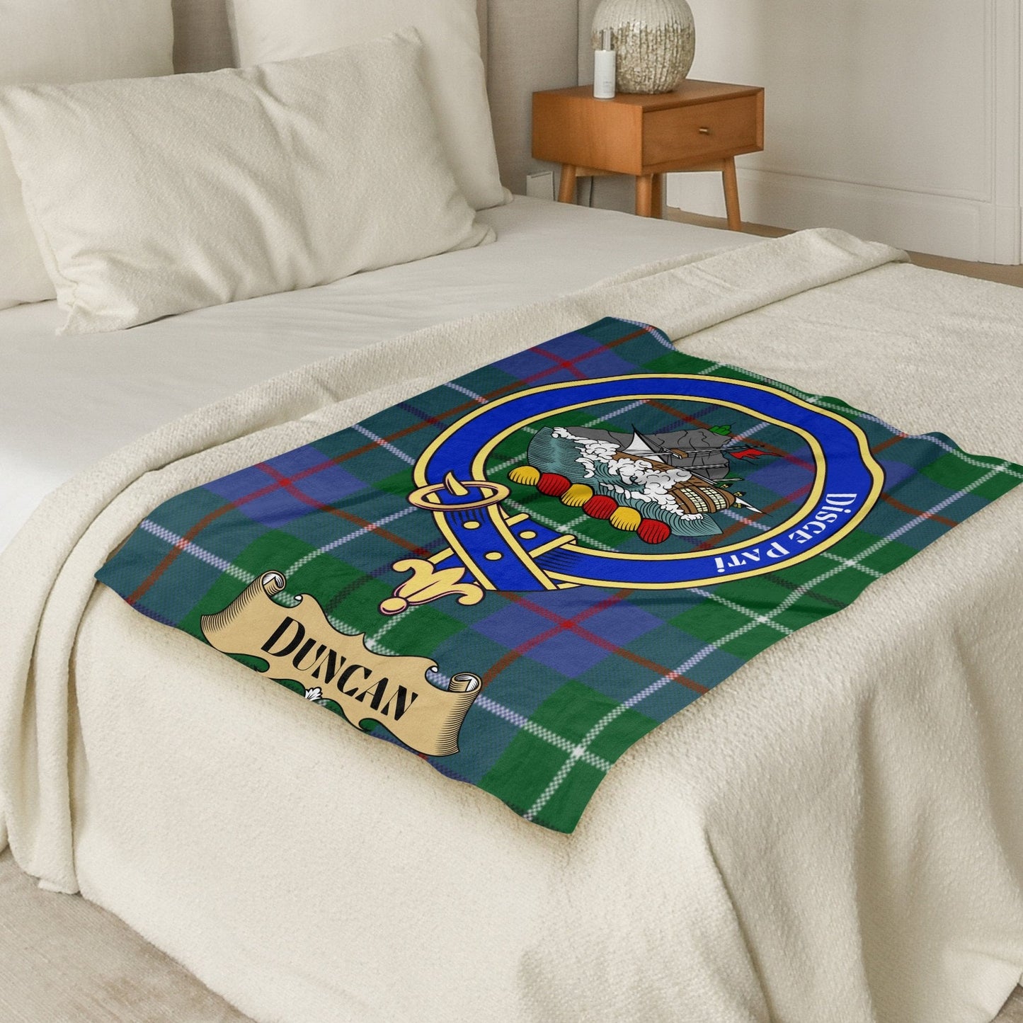 Scottish Clan Duncan Crest Tartan Blanket