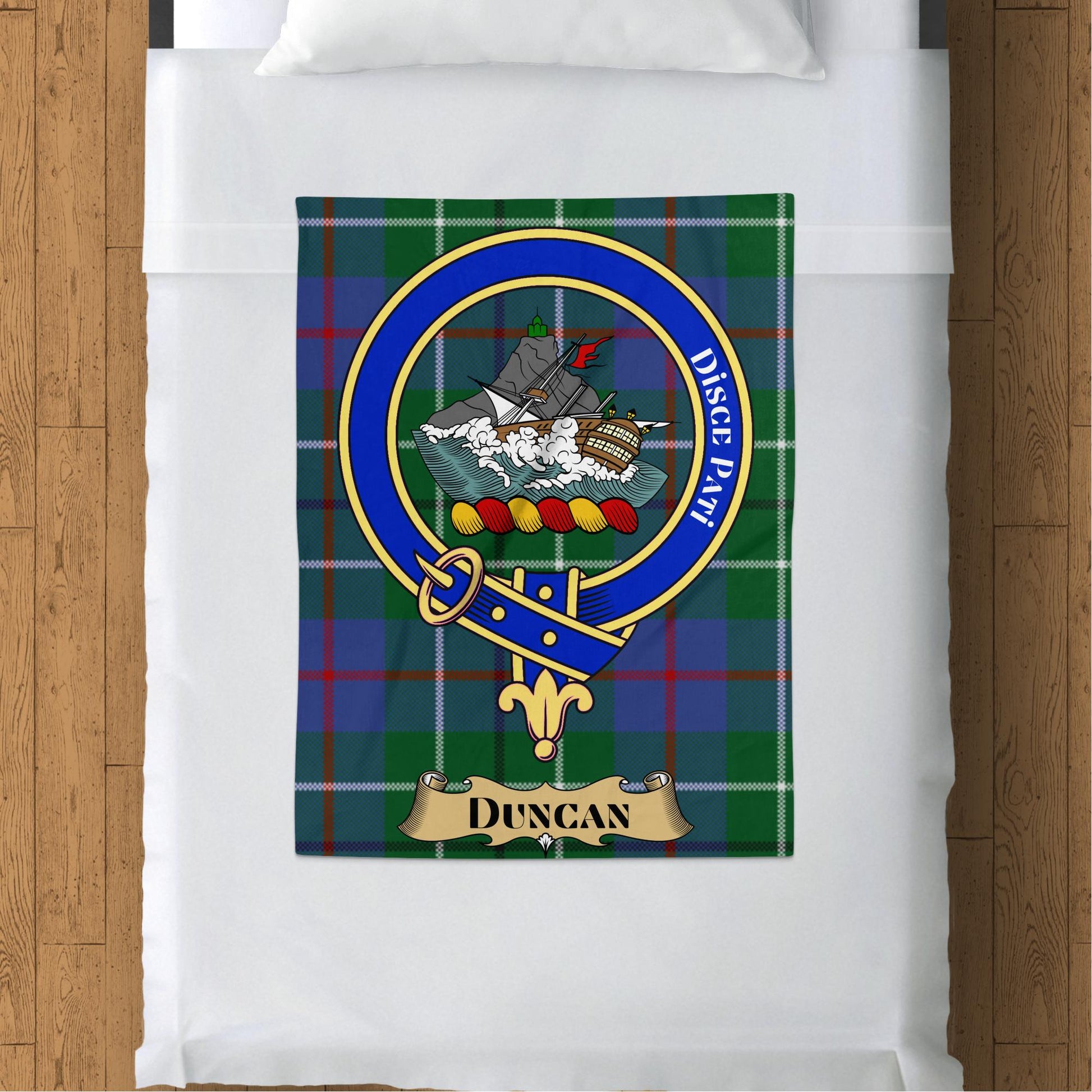 Scottish Clan Duncan Crest Tartan Blanket