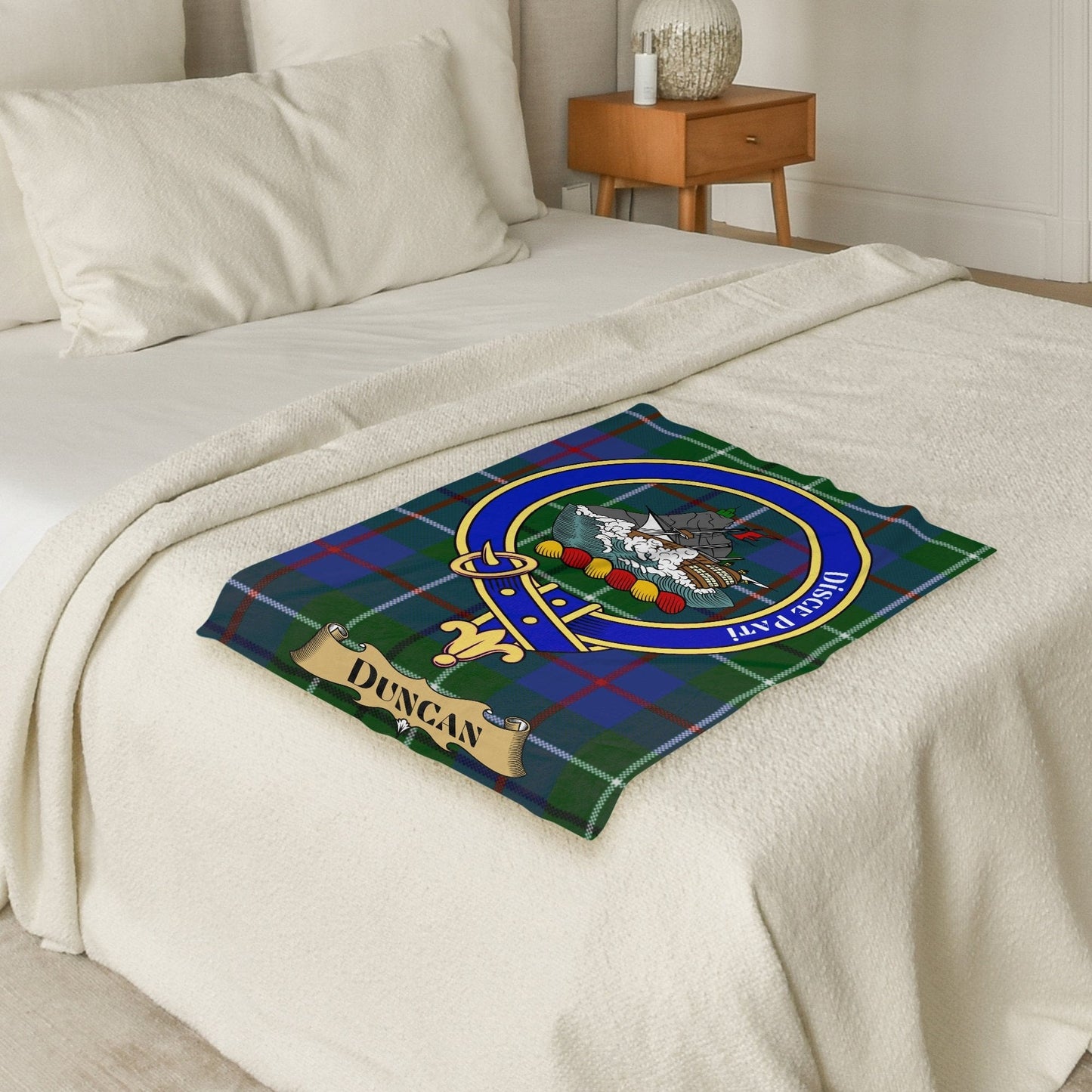 Scottish Clan Duncan Crest Tartan Blanket