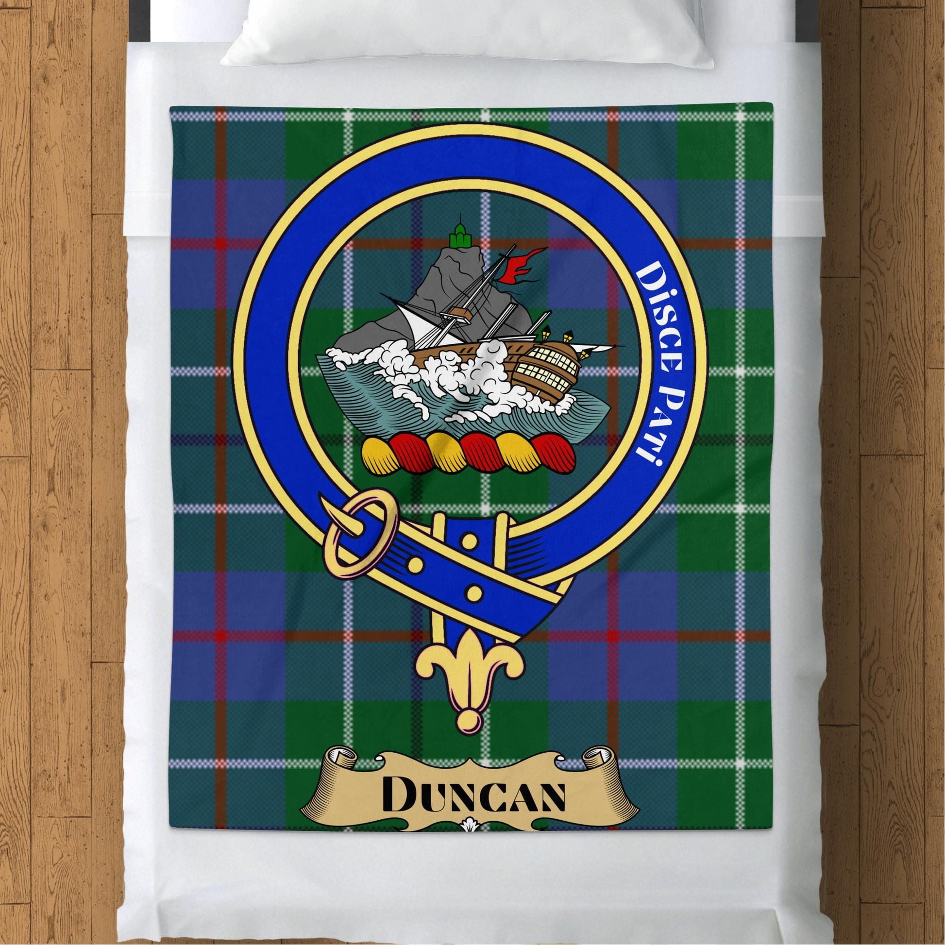 Scottish Clan Duncan Crest Tartan Blanket