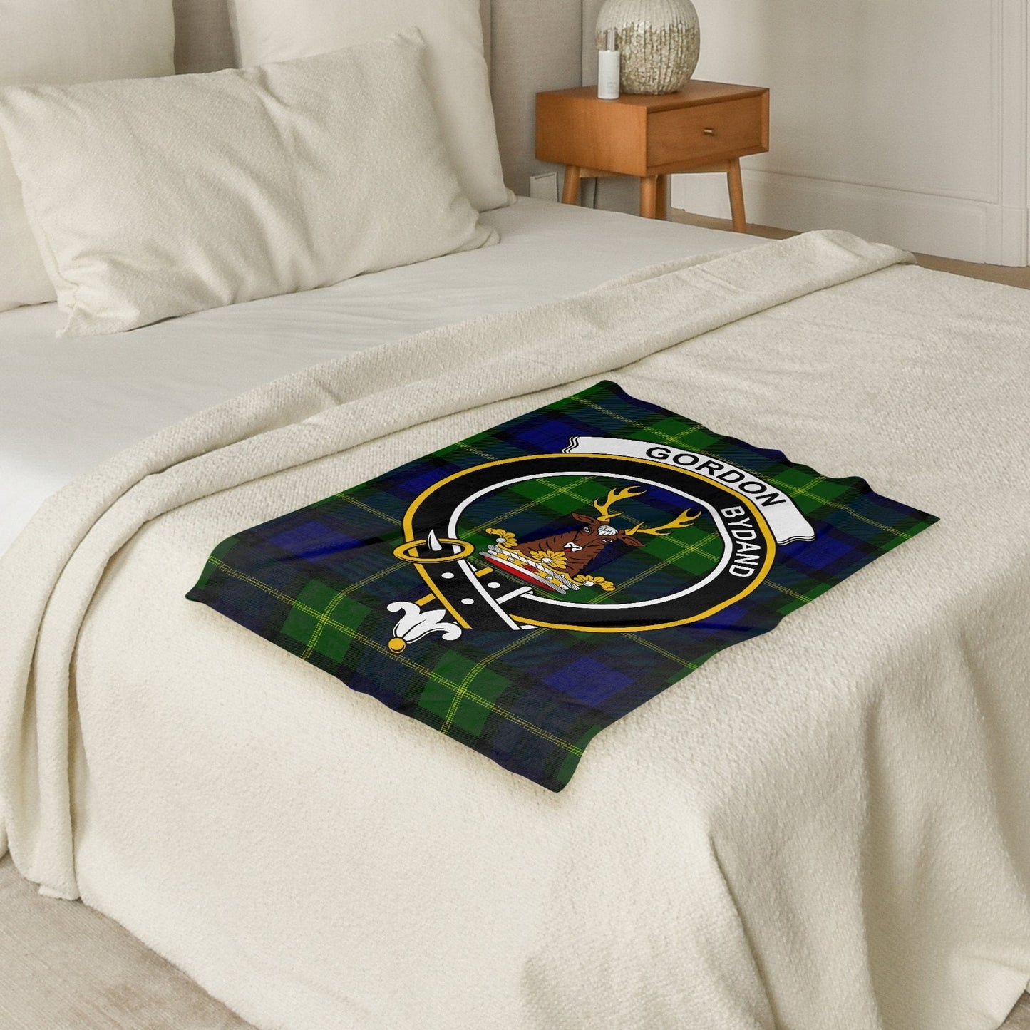 Scottish Clan Gordon Crest Tartan Blanket