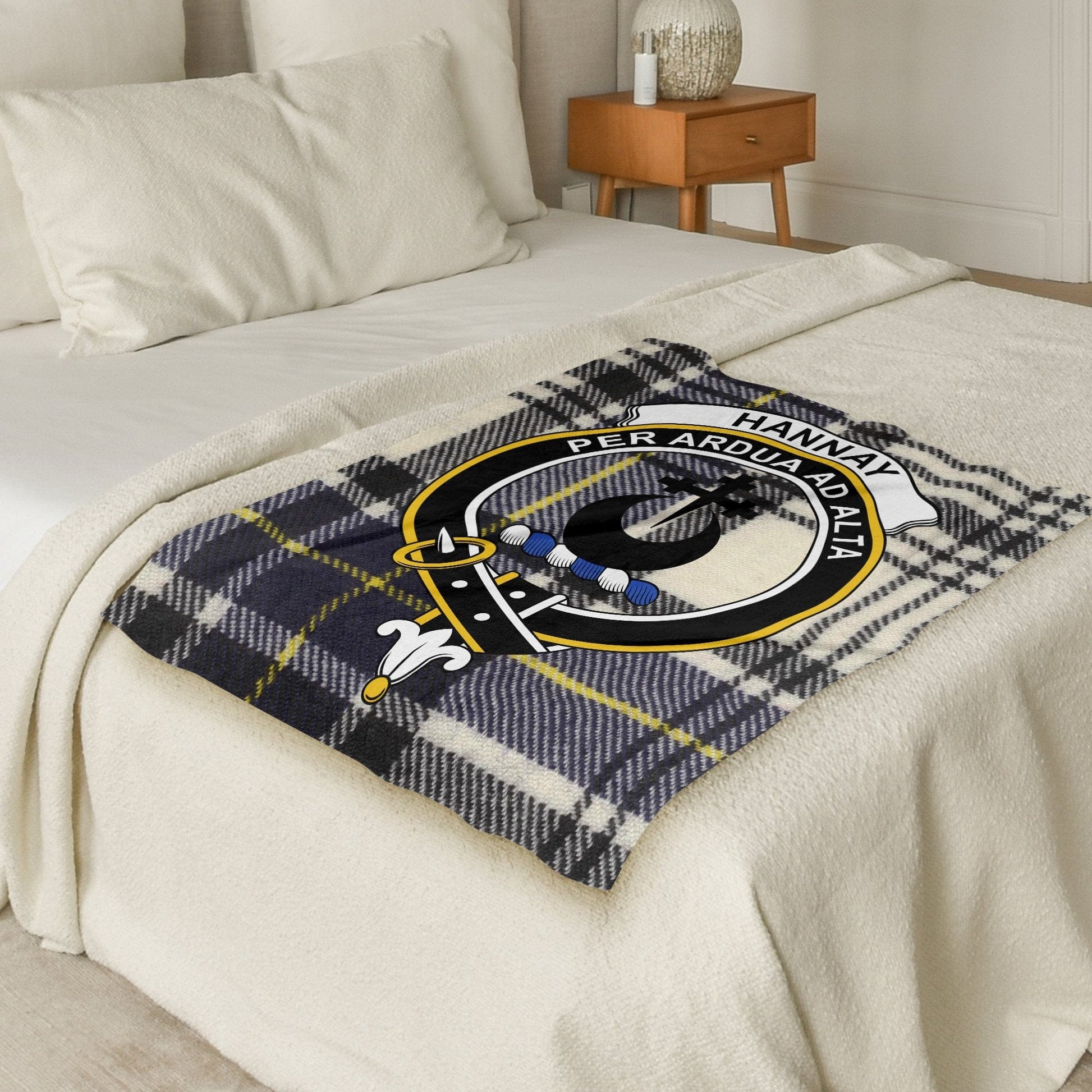 Scottish Clan Hannay Crest Tartan Blanket