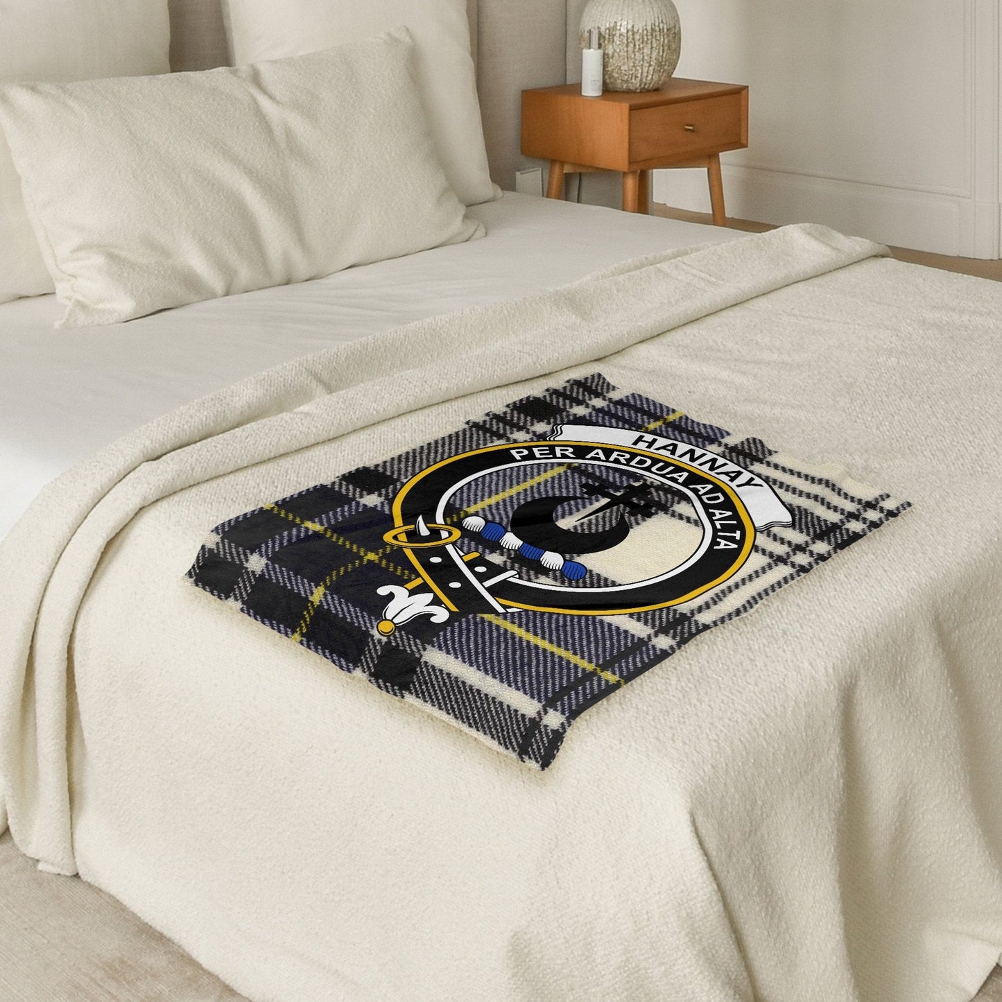 Scottish Clan Hannay Crest Tartan Blanket