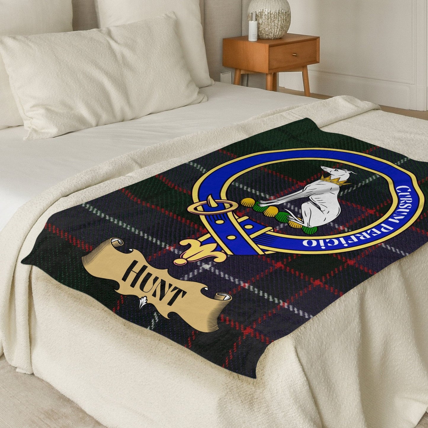 Scottish Clan Hunt Crest Tartan Blanket