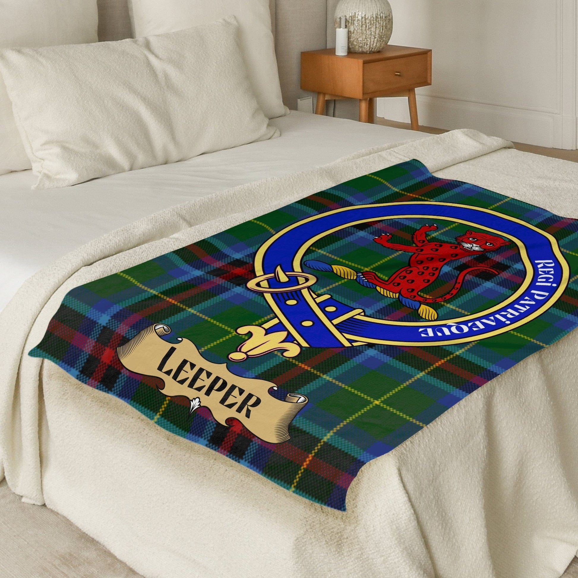 Scottish Clan Leeper Crest Tartan Blanket