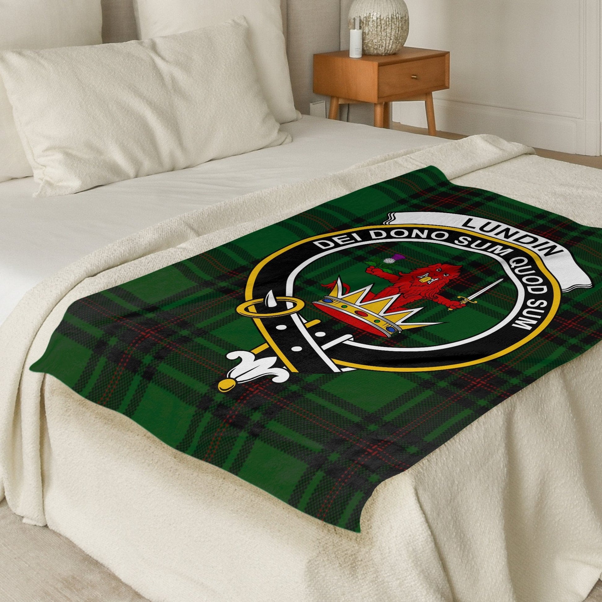 Scottish Clan Lundin Crest Tartan Blanket