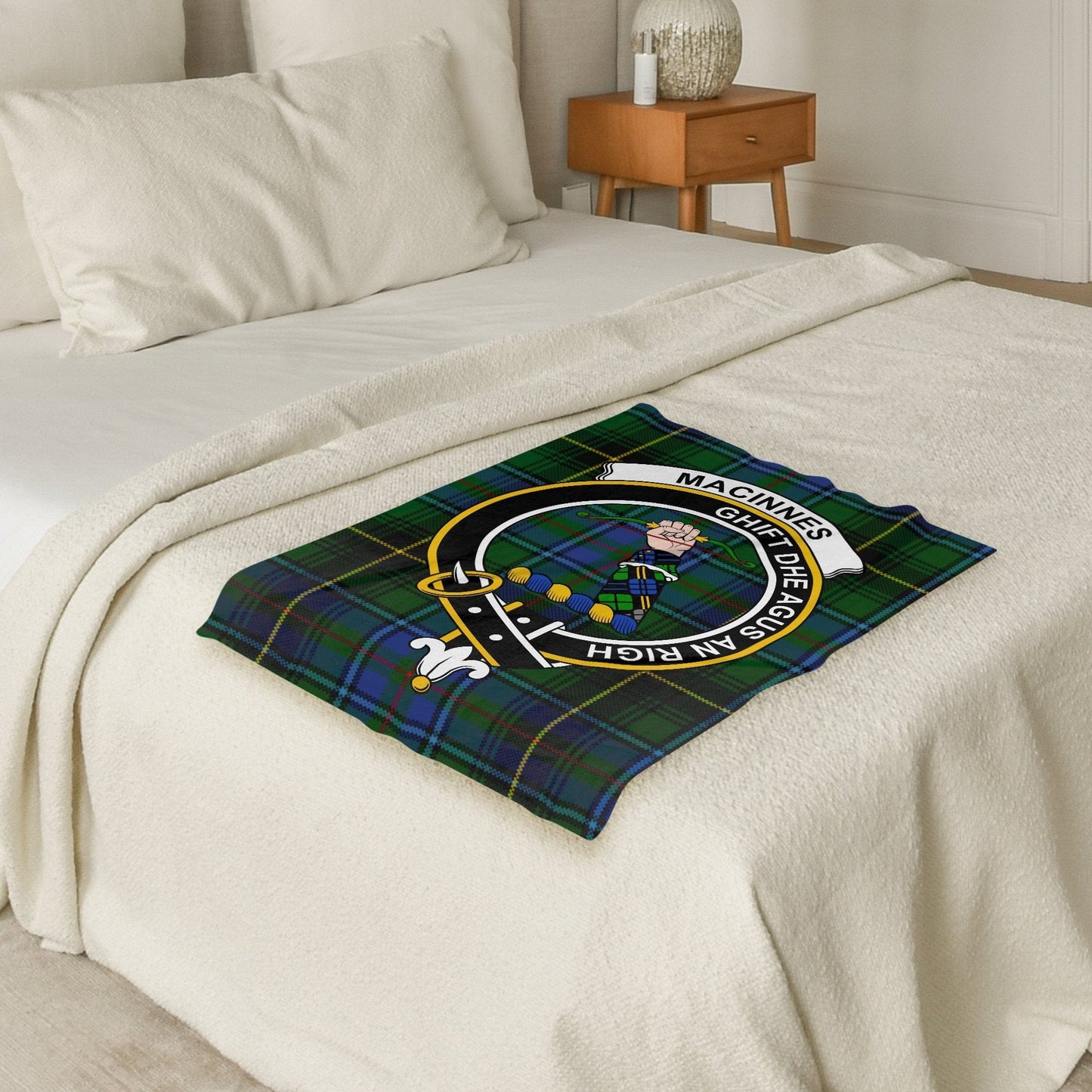 Scottish Clan MacInnes Crest Tartan Blanket