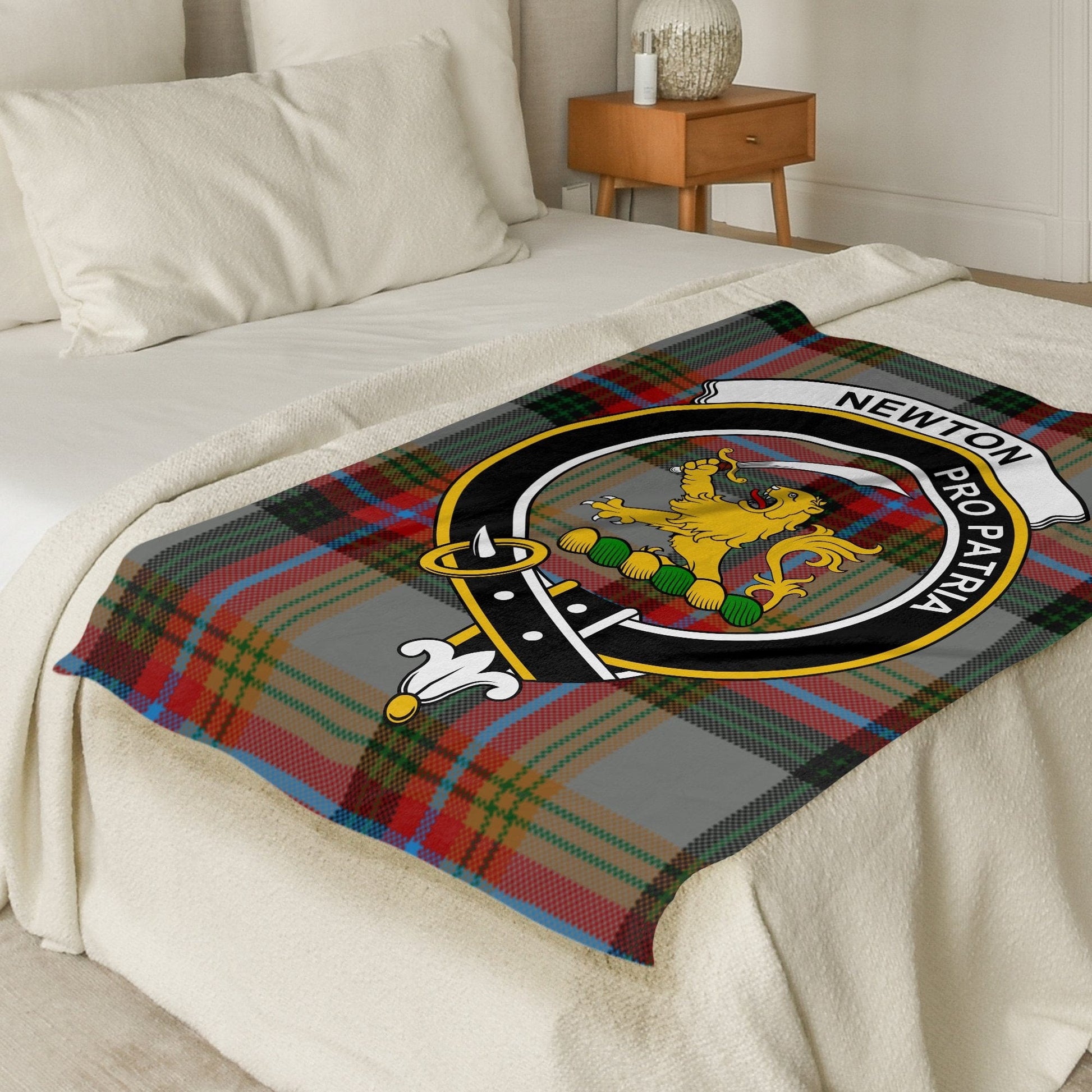 Scottish Clan Newton Pro Patria Tartan Throw Blanket