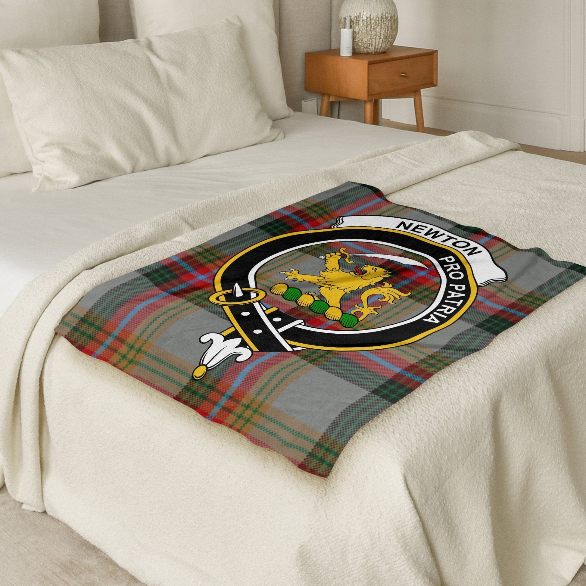 Scottish Clan Newton Pro Patria Tartan Throw Blanket